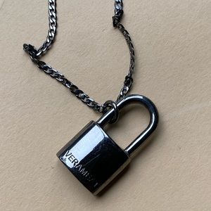 Verameat Lock Necklace